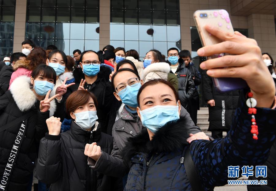 (新华全媒头条·图文互动)(10)万众一心迎挑战 众志成城战疫情——全国总动员打响疫情防控阻击战纪实