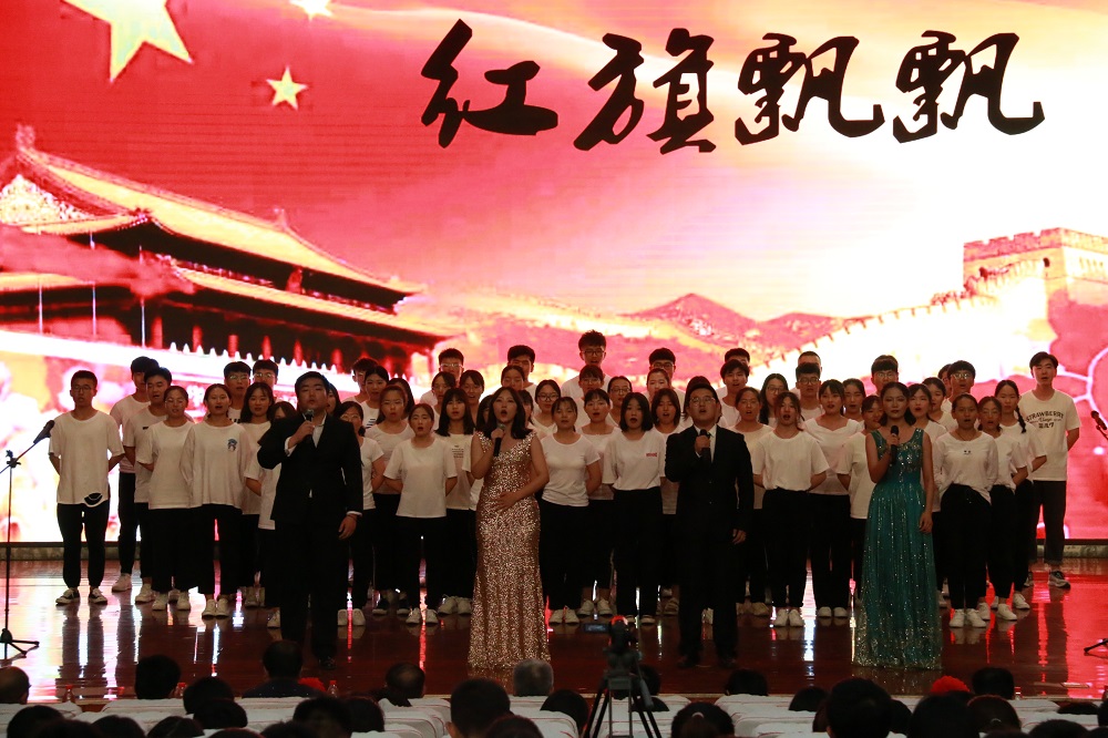 我校口腔医学系举办“承爱国美德,耀改革之光”读书晚会