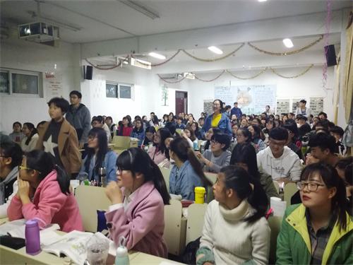 2016级口腔7.8班成功举办“古诗词大会”活动