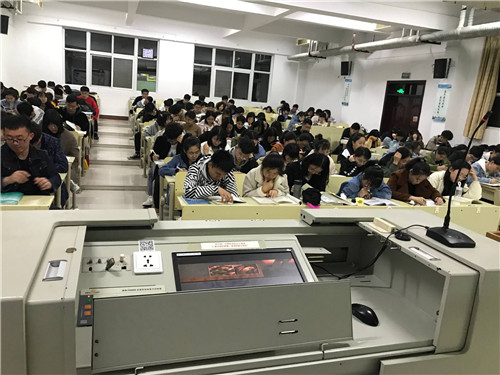 2018级口腔5.6班成功举办“爱惜粮食,杜绝浪费”主题班会