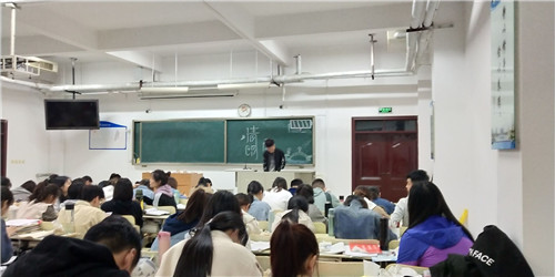 2017级口腔9、10班成功举办“清明雨”主题班会