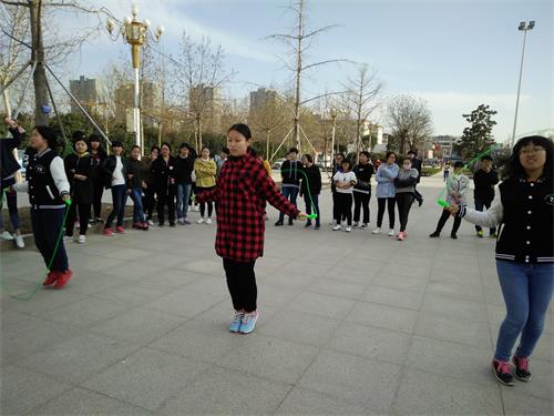 菏泽医专基础医学部“娱乐身心,激扬青春”趣味运动会火热开赛