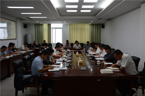 我校党委中心组集体学习研讨习近平总书记在全国教育大会上重要讲话精神