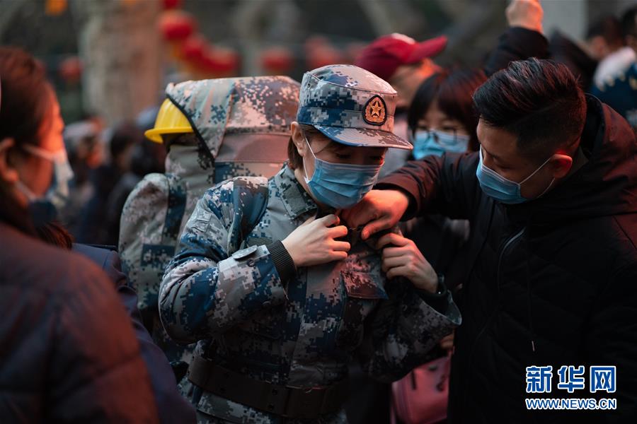(新华全媒头条·图文互动)(9)万众一心迎挑战 众志成城战疫情——全国总动员打响疫情防控阻击战纪实