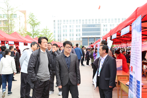 我校成功举办2017年山东省春季高校毕业生招聘会(菏泽医专专场)