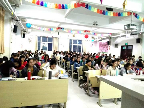 2017级口腔7.8班成功举办“学习经验交流会”主题班会