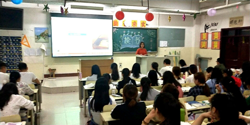 2017级口腔7.8班成功举办“谈读书”主题班会