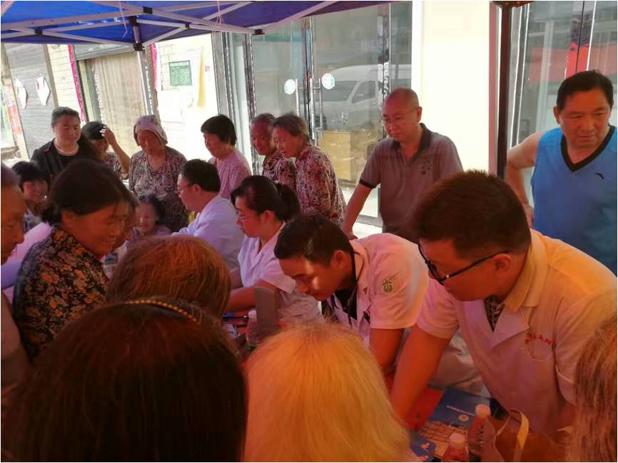基础医学部党总支组织下乡义诊活动