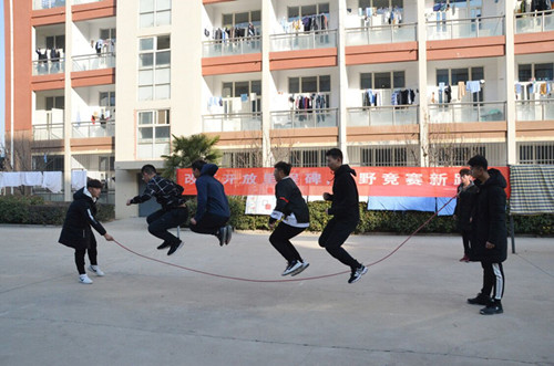 护理系党总支举办“聆听春天的故事”纪念改革开放40周年系列活动