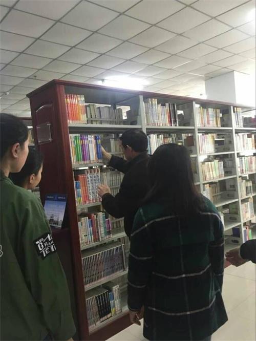 “传承红色经典，弘扬雷锋精神”雷锋活动日