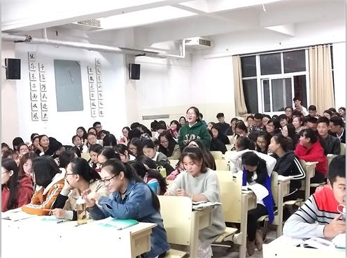 2017级口腔7.8班成功举办“文明修身”主题班会