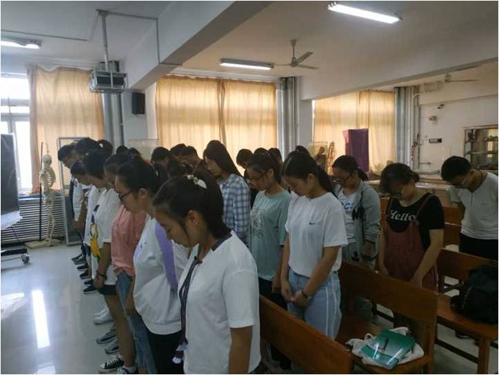 基础医学部对新生开展医德教育