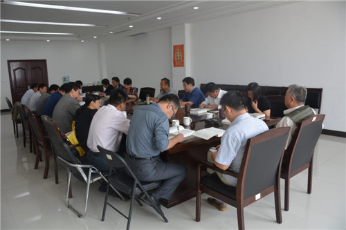 我校党委理论学习中心组继续通读学习习近平谈治国理政