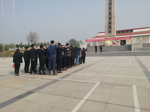 萌芽志愿者协会开展缅怀革命先烈主题纪念活动