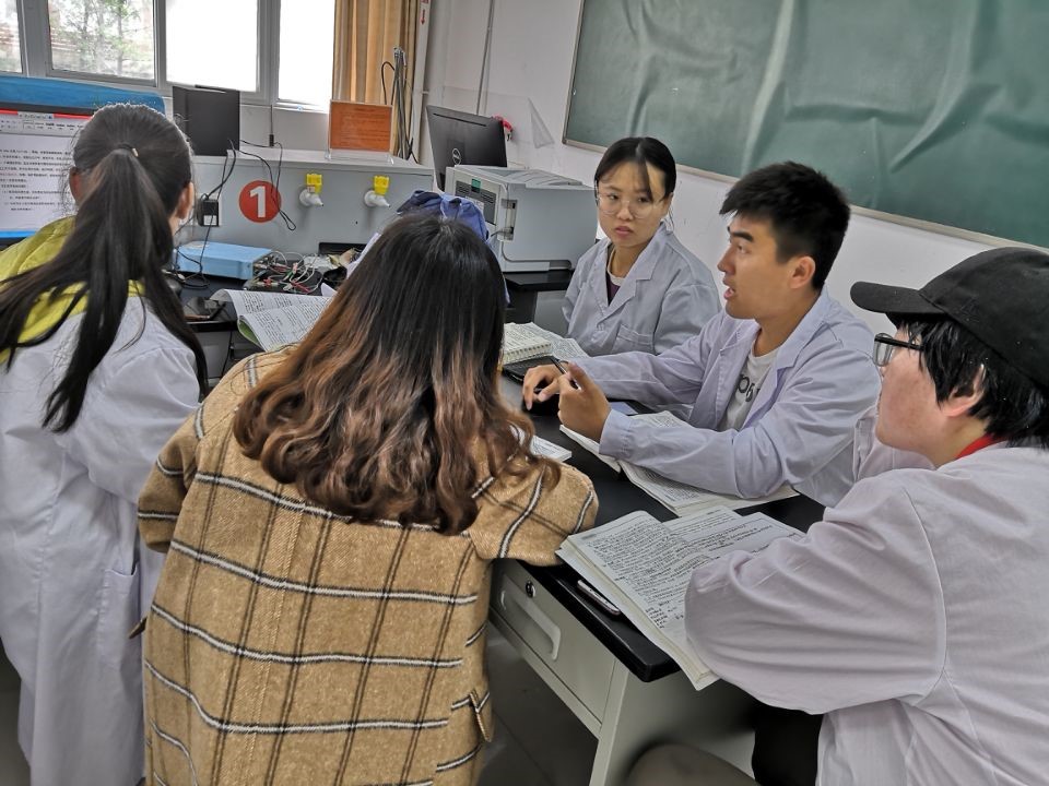 我部生理教研室联合机能实验室开展混合式教学的总结报告