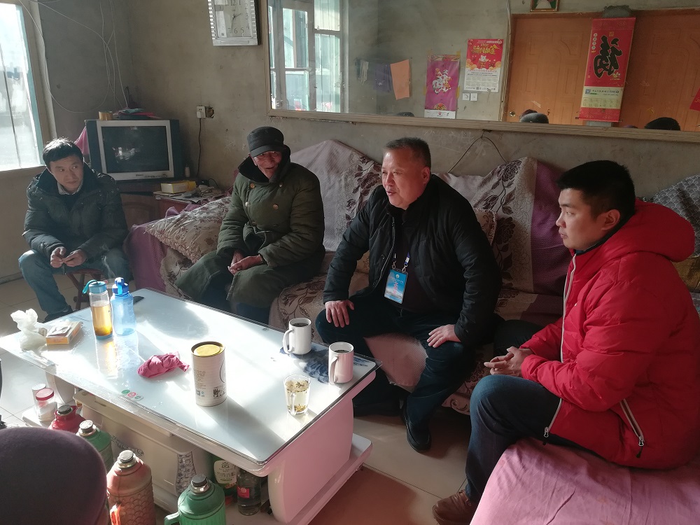 精准送温暖,资助暖人心——我系开展向家庭经济困难学生“送温暖”走访慰问活动