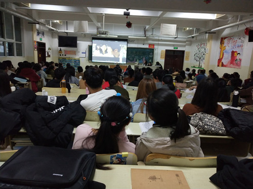 2017级口腔9.10班成功举办“念念不忘 必有回响”主题班会
